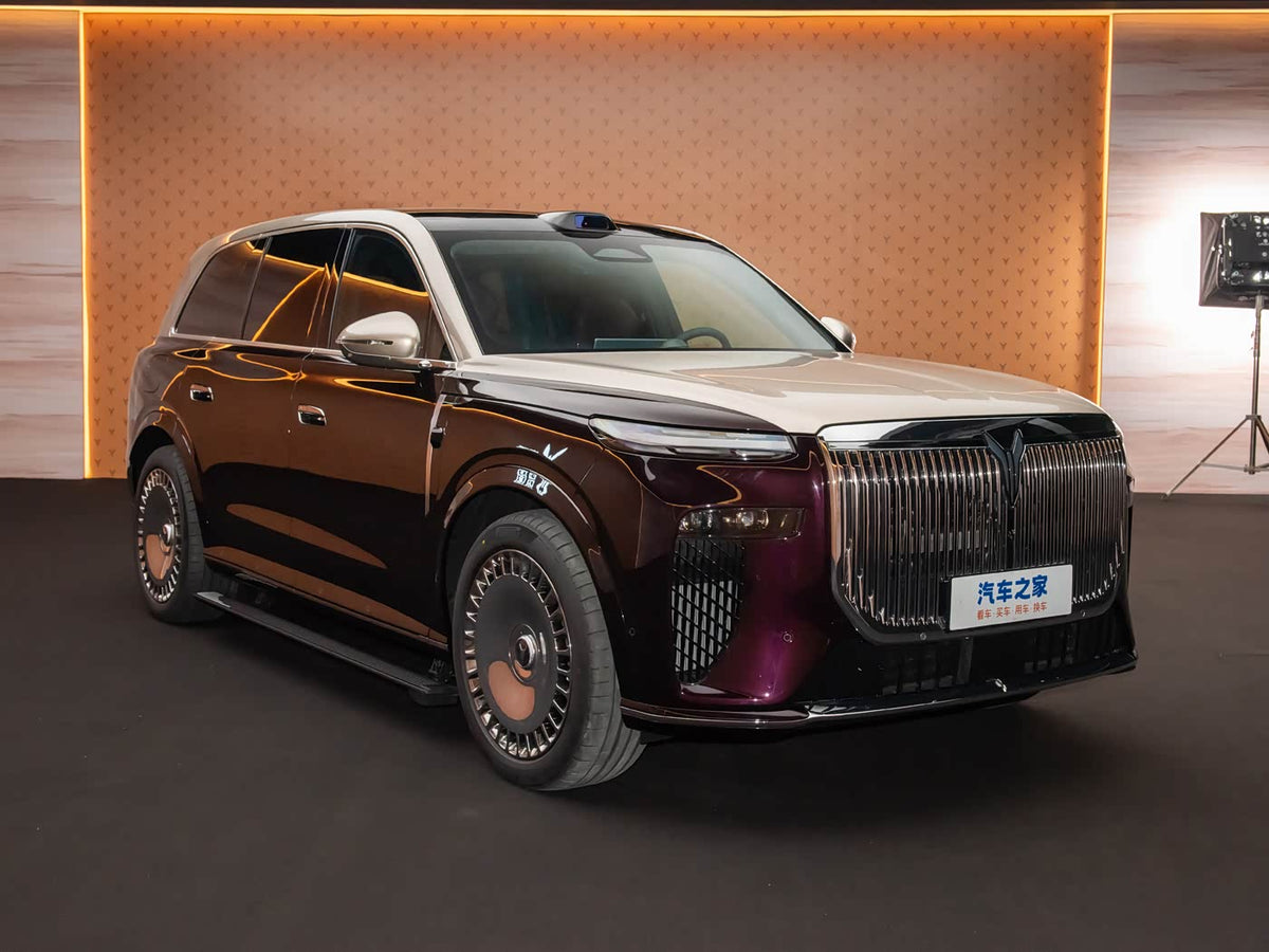 VOYAH TITAN EREV Luxury SUV 2026 350 KM Full‑Size 6‑Seater Flagship Vehicle