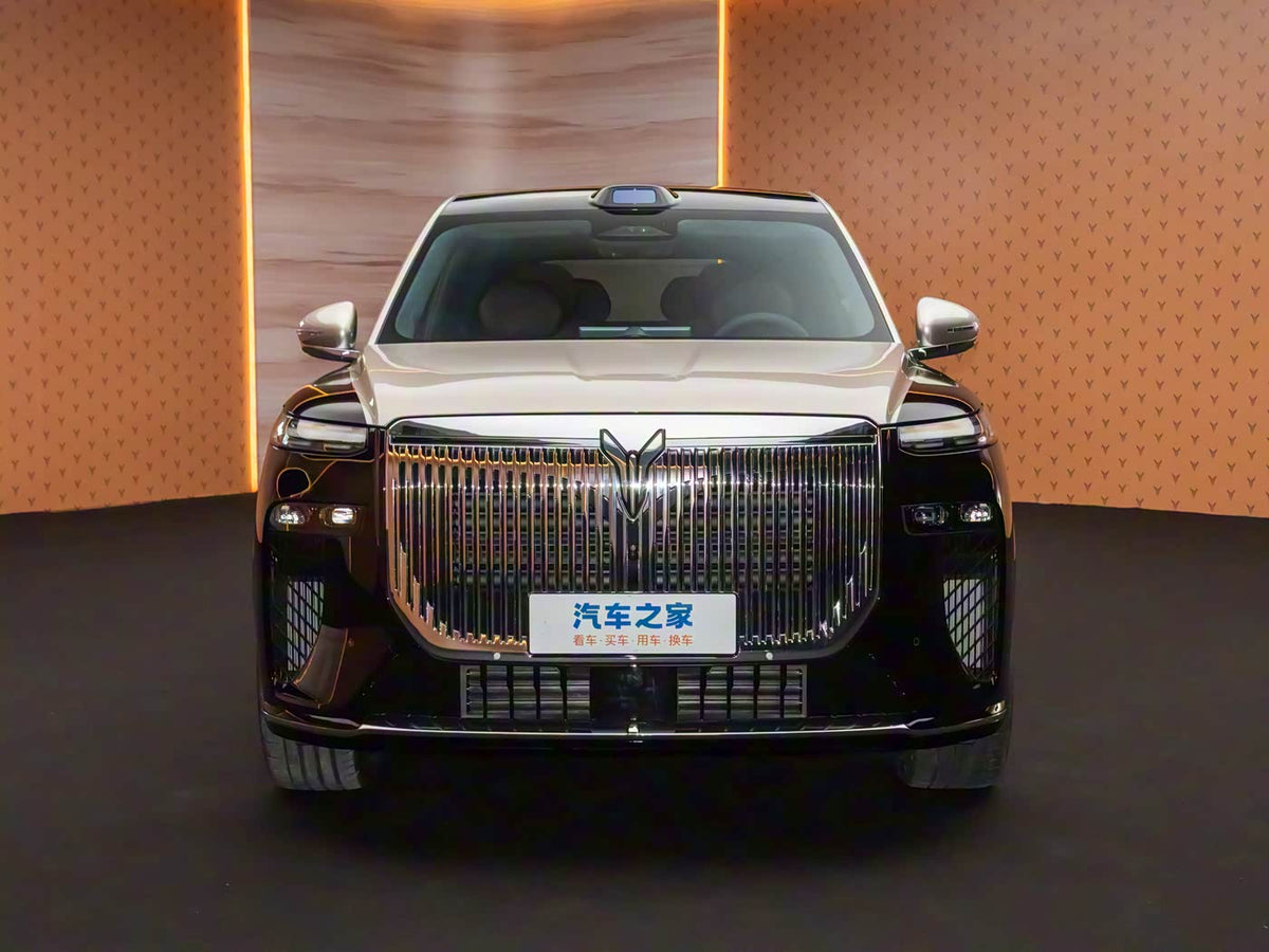 VOYAH TITAN EREV Luxury SUV 2026 350 KM Full‑Size 6‑Seater Flagship Vehicle