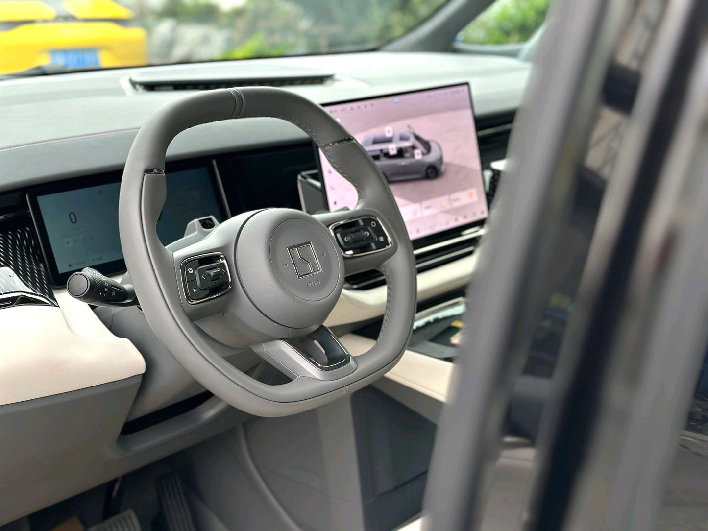 Used ZEEKR 009 2024 6-seat Executive Edition 4WD 108kWh