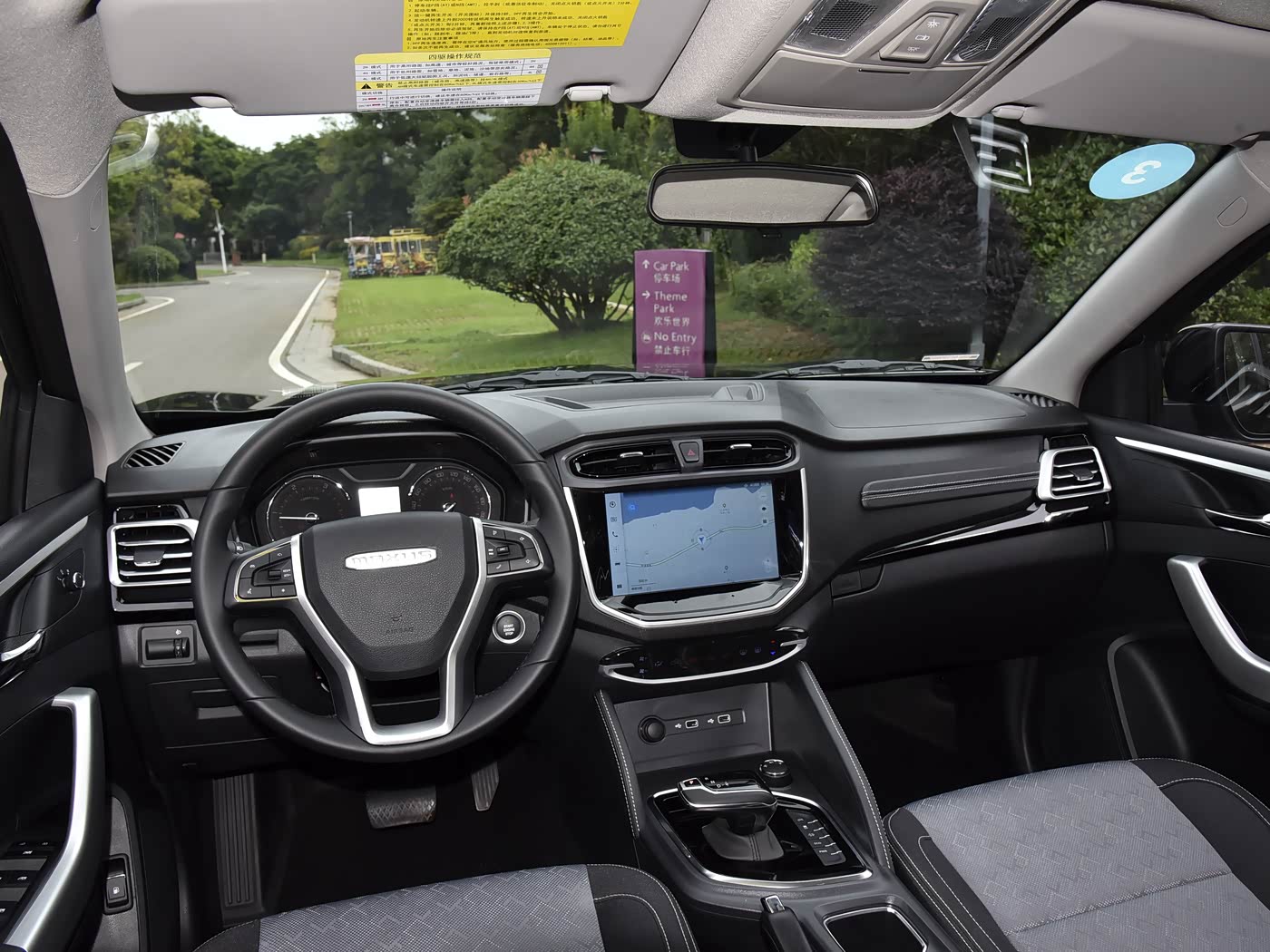 SAIC Maxus 2026 Xingji L 2.0T Diesel Manual 2WD Power Version (Standard Cargo Box)