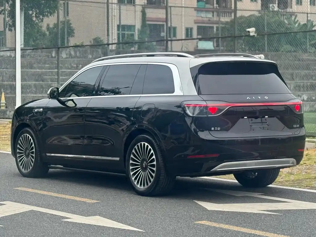 Used AITO M9 2024 Range Extender Ultra Version 42kWh 6-Seater