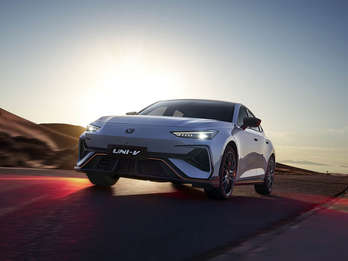 Changan UNI-V 2025 1.5T 500 BAR PREMIUM