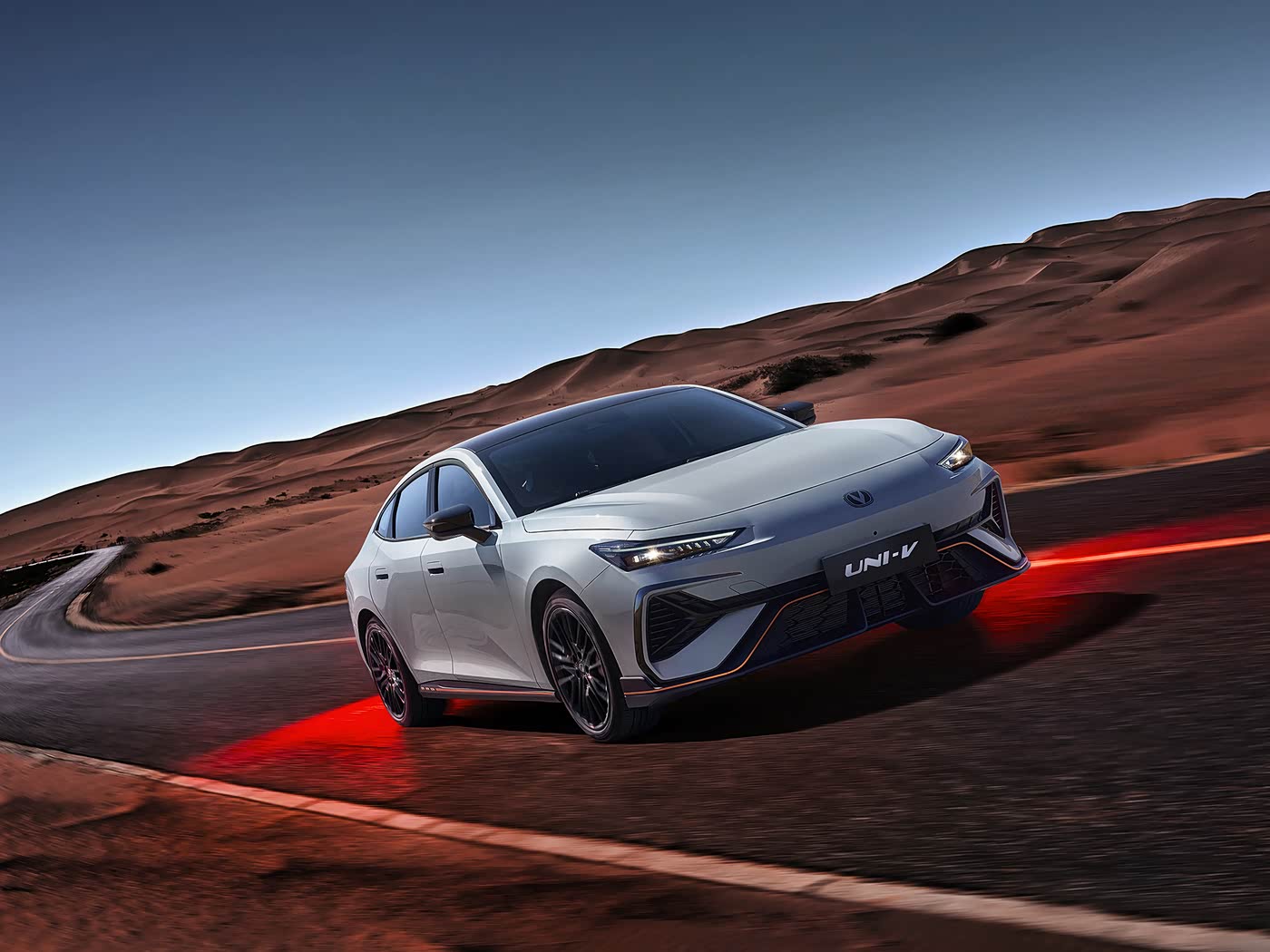 Changan UNI-V 2025 1.5T 500 BAR PREMIUM