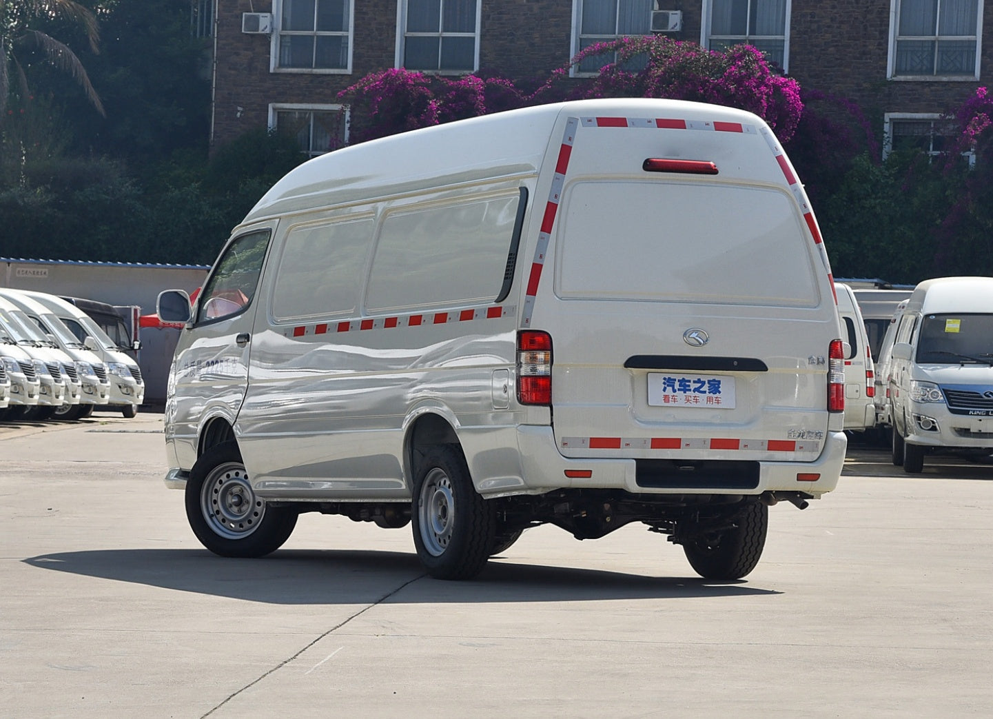 Kinglong Jinwei 2.2L V22H 2022 High-roof