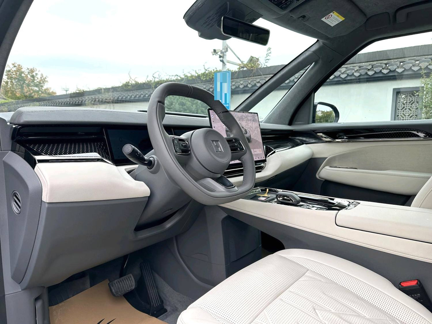 Used ZEEKR 009 2024 6-seat Executive Edition 4WD 108kWh