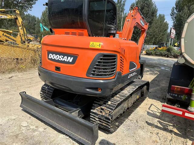 USED DOOSAN DX55 EXCAVATOR