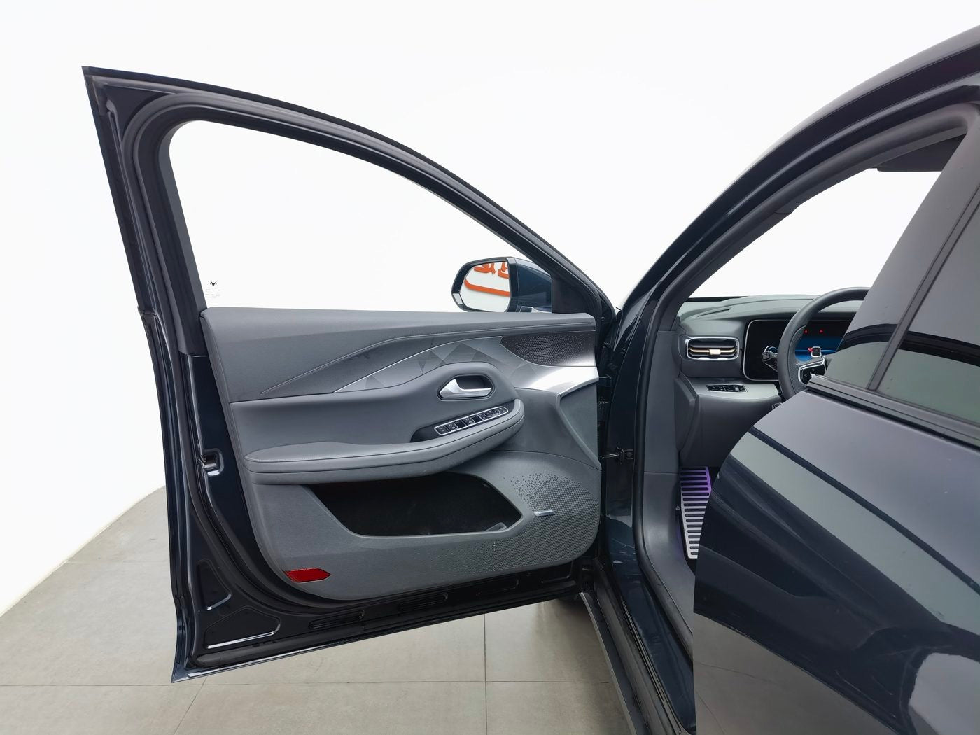 Used ARCFOX ?S 2022 525S 160kW (Battery Electric Vehicle) interior photo for China car export