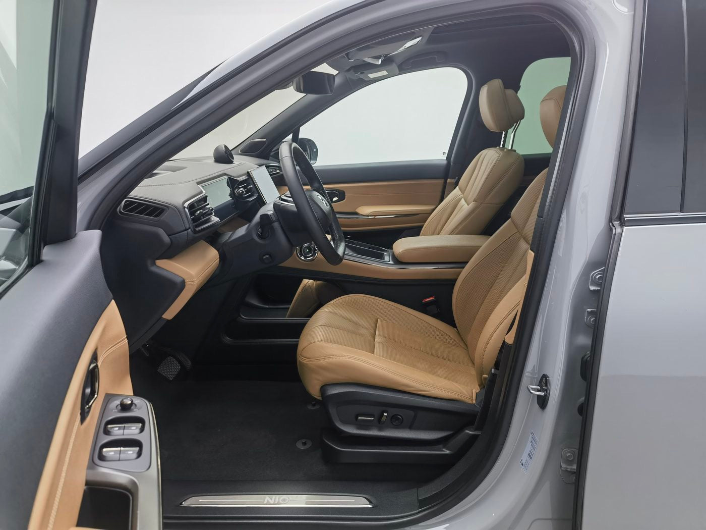 Used NIO ES8 2020 580KM Base Edition 6-Seat interior photo for China car export