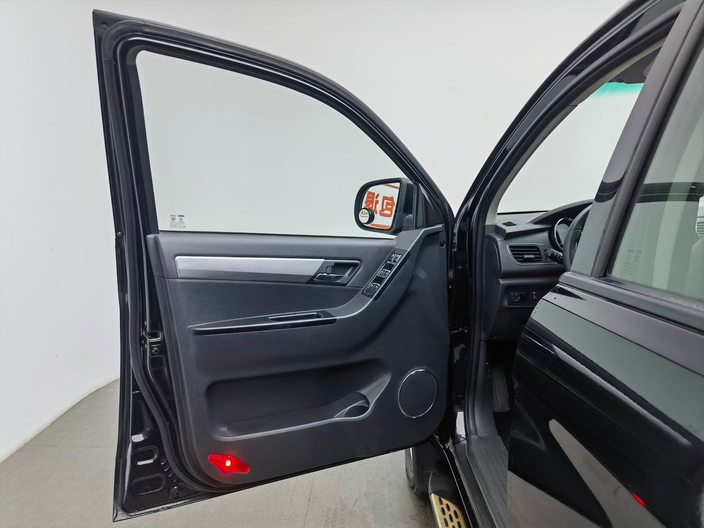 Used JAC T6 2018 2.0T MT Creator Edition Luxury Long Wheelbase Rear-wheel Drive HFC4DB2-1D1 Diesel National V