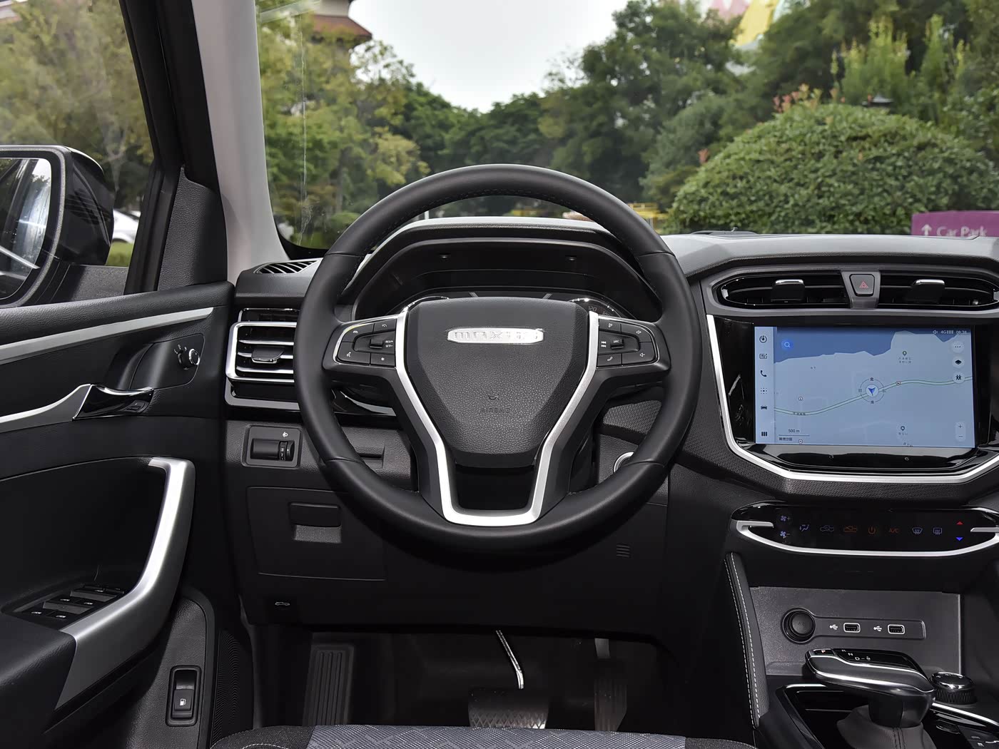 SAIC Maxus 2026 Xingji L 2.0T Diesel Manual 2WD Power Version (Standard Cargo Box)