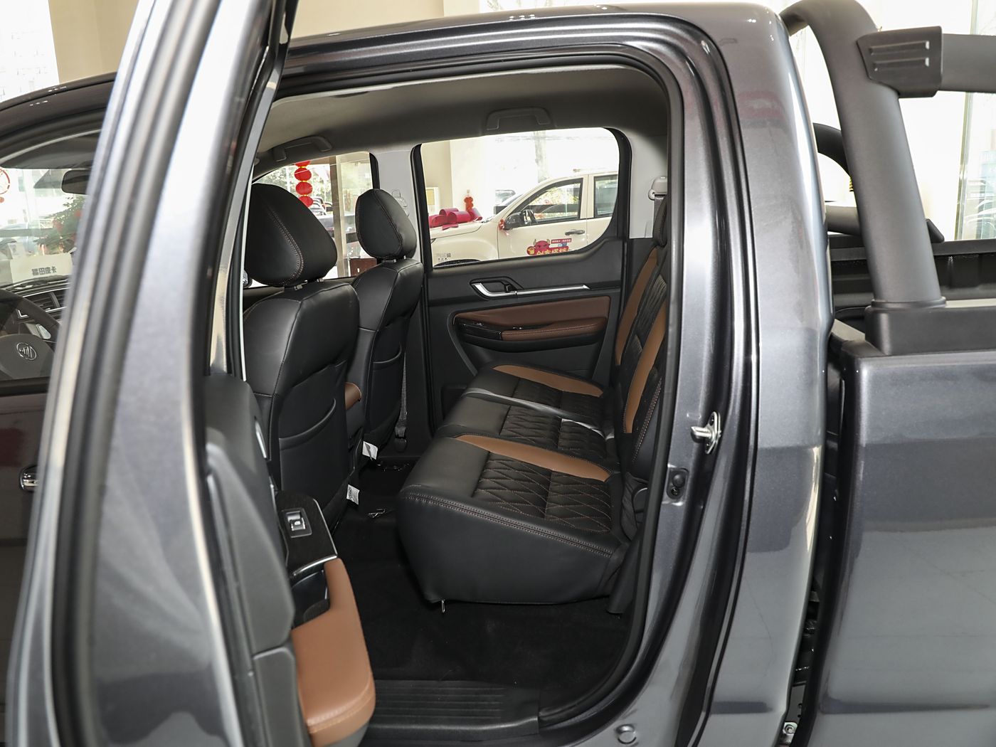 Foton Conqueror PLUS 2023 2.0T Manual Diesel 4WD Luxury Standard Axle High Deck 4F20TC Engine