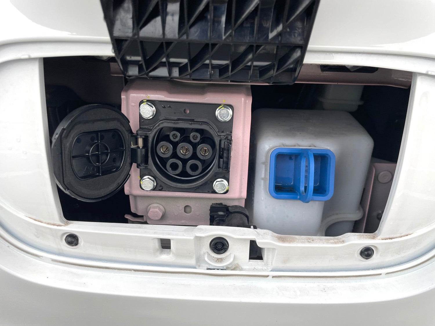 Used BESTUNE Pony 2025 222km Smart Pony interior photo for China car export
