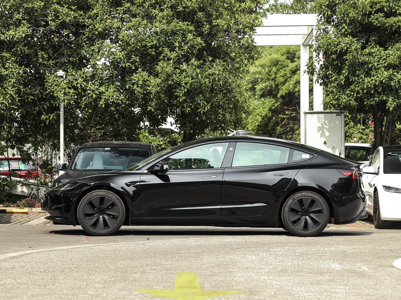 TESLA Model 3 2025 High-Performance All-Wheel Drive BEV