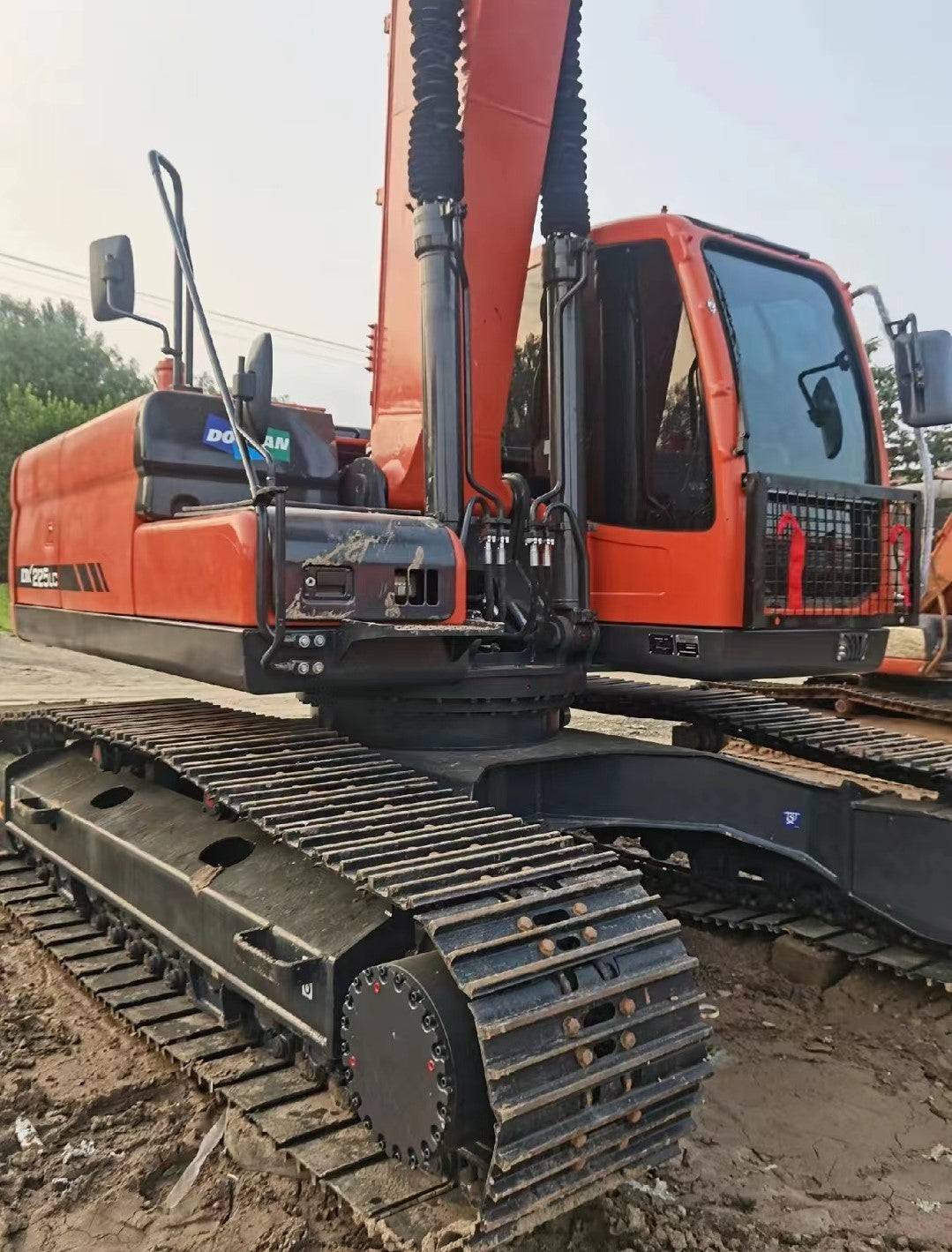 USED DOOSAN DX225LC EXCAVATOR