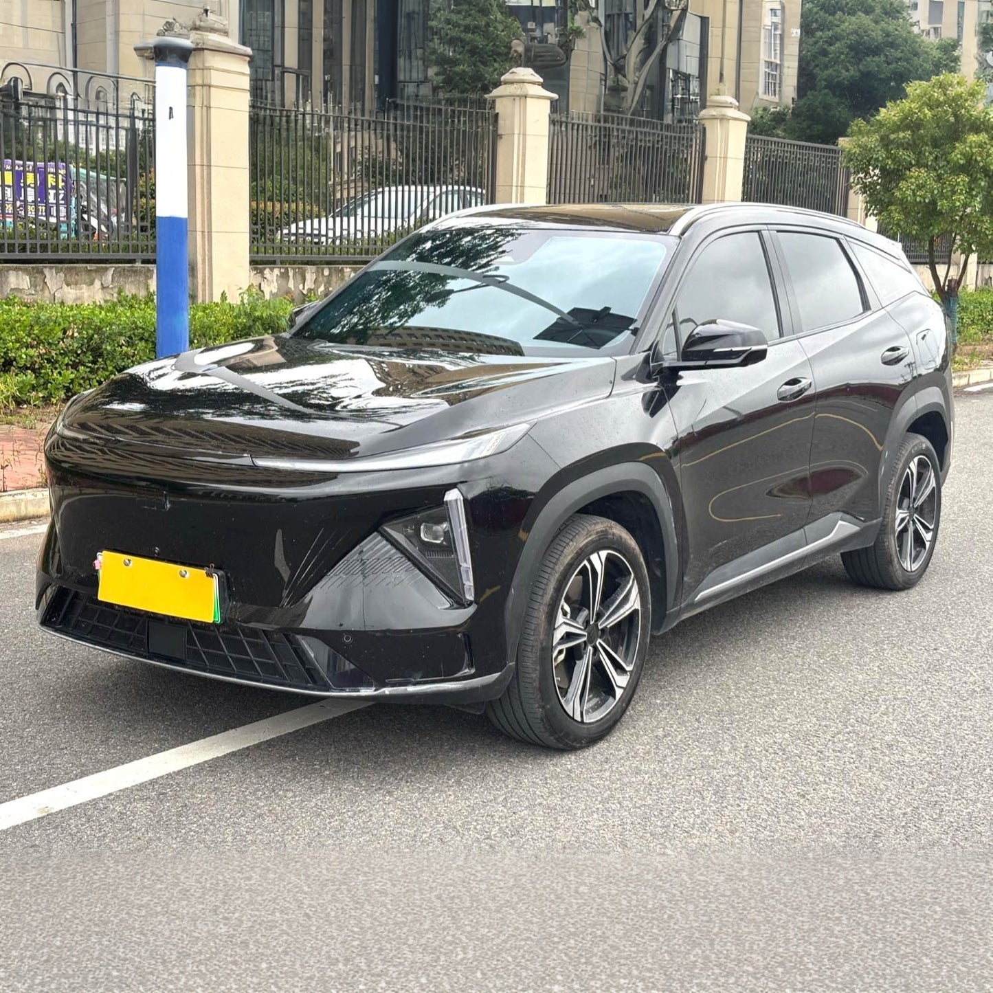 Geely Galaxy L7 2024 Model|1.5T EM-i 115km MAX Dragon Soar Trim Automatic Transmission