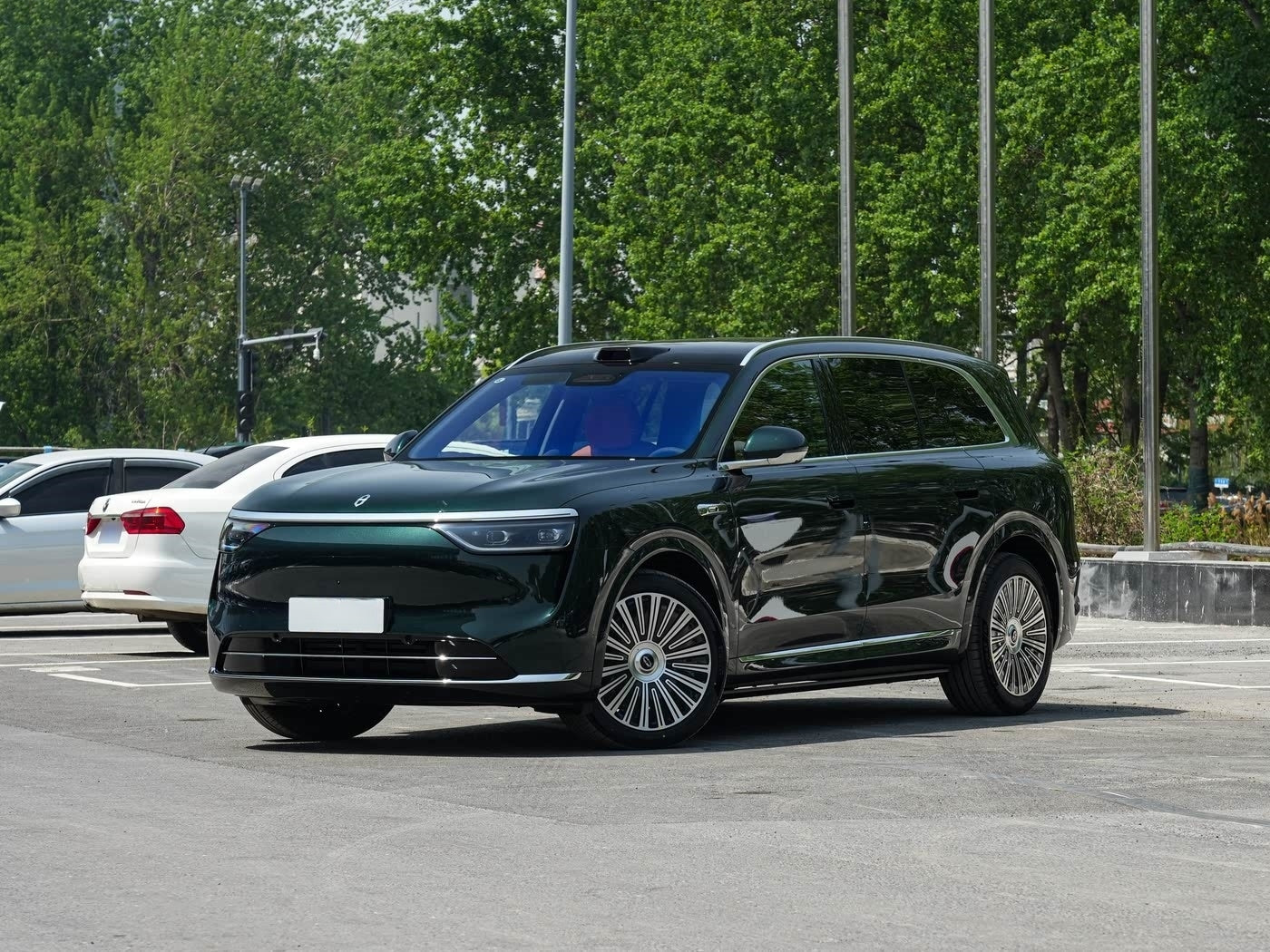 HIMA Aito M8 2025 Extended-Range Max Version (37kWh, 6-Seater)