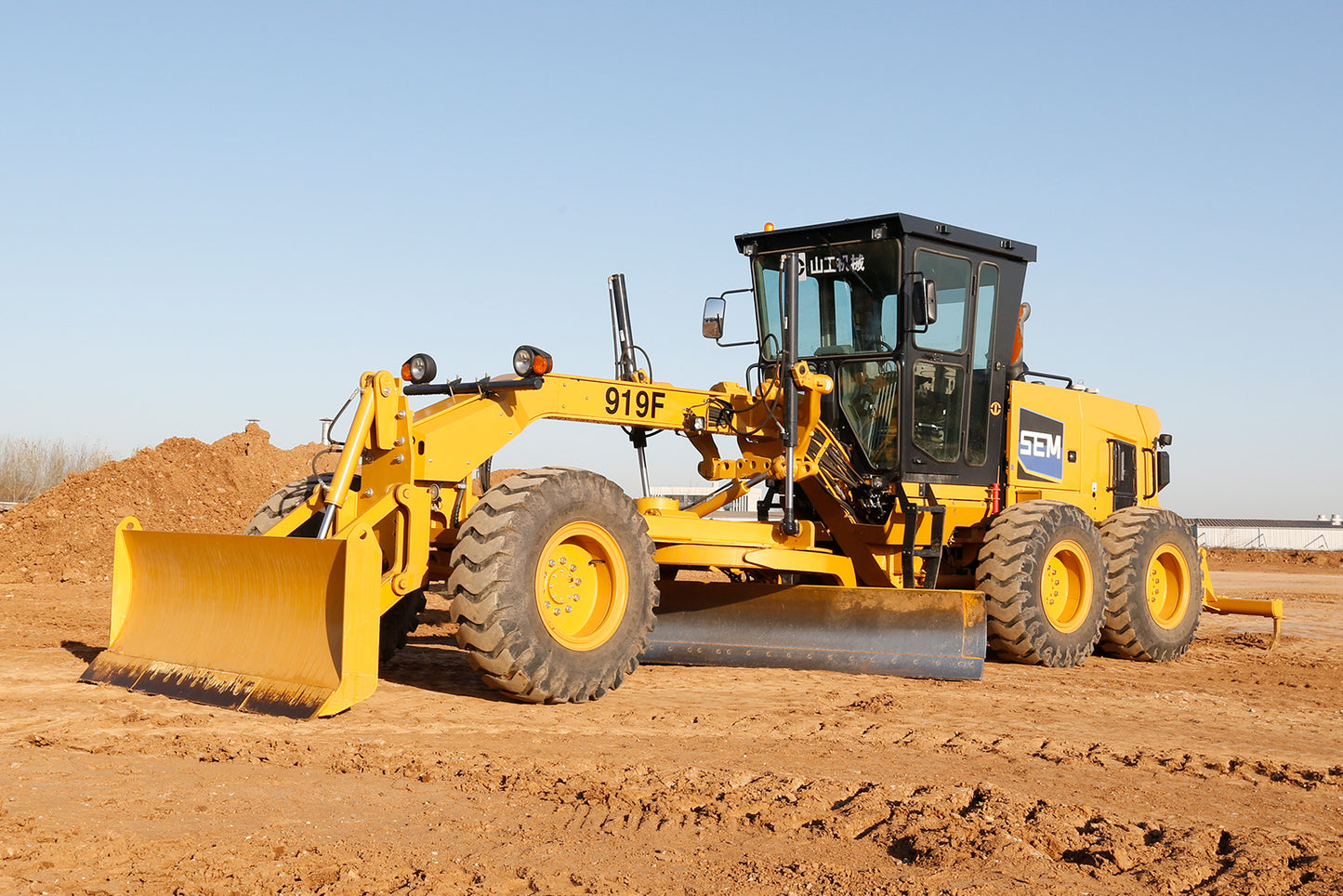 SEM 919F MOTOR GRADER