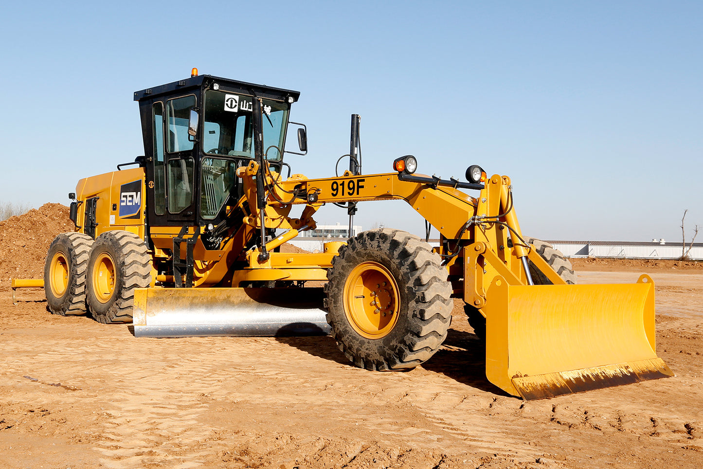 SEM 919F MOTOR GRADER