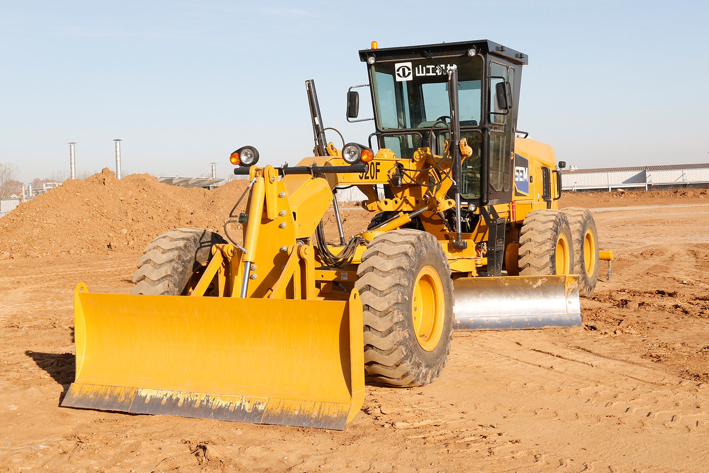 SEM 920F MOTOR GRADER