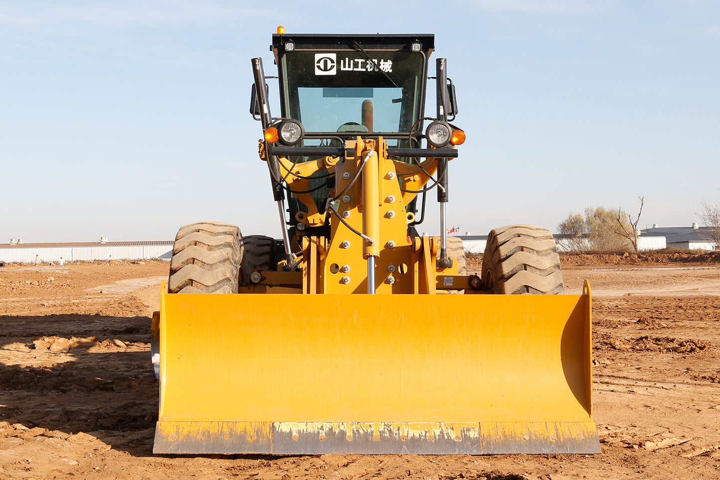 SEM 920F MOTOR GRADER