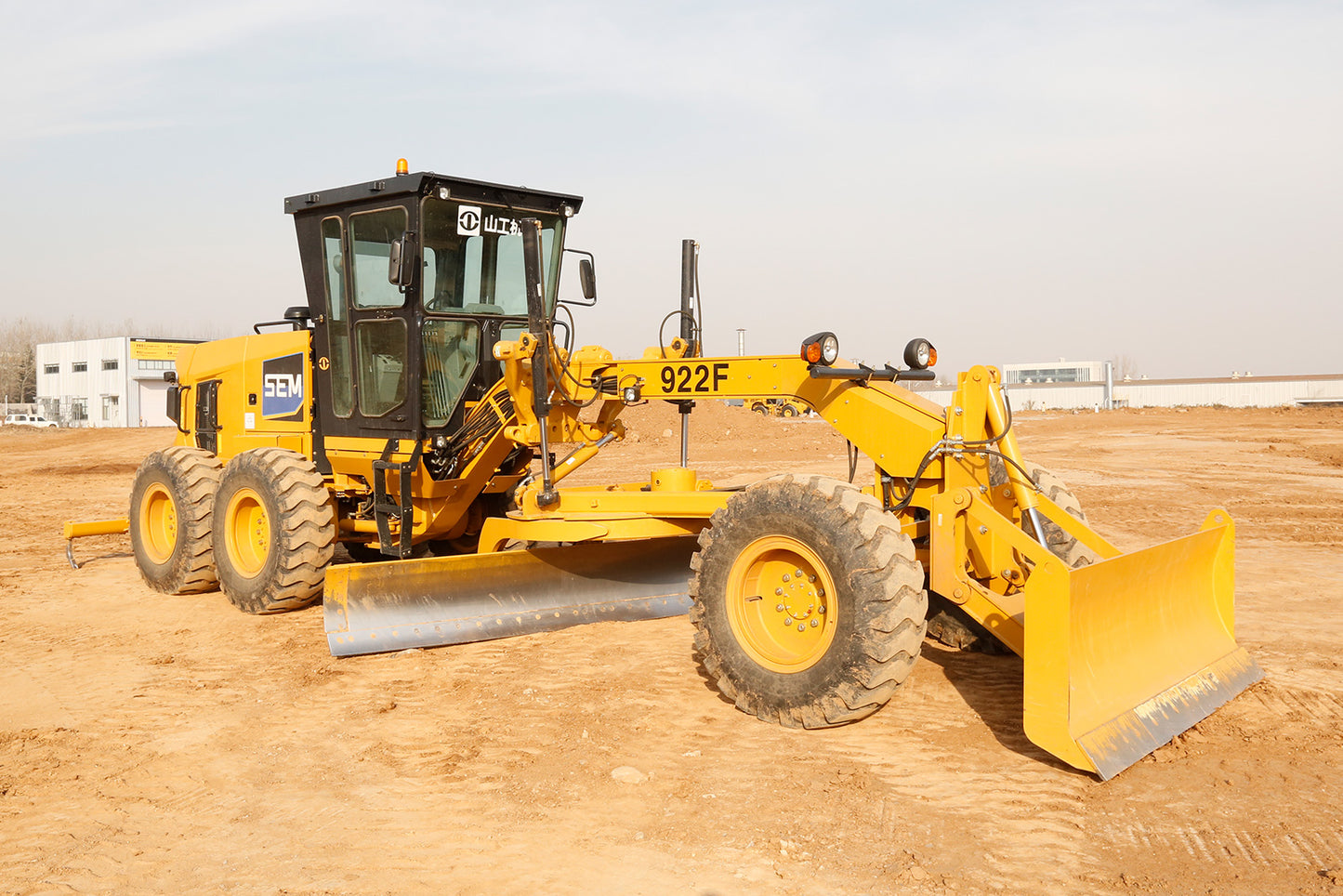 SEM 922F MOTOR GRADER