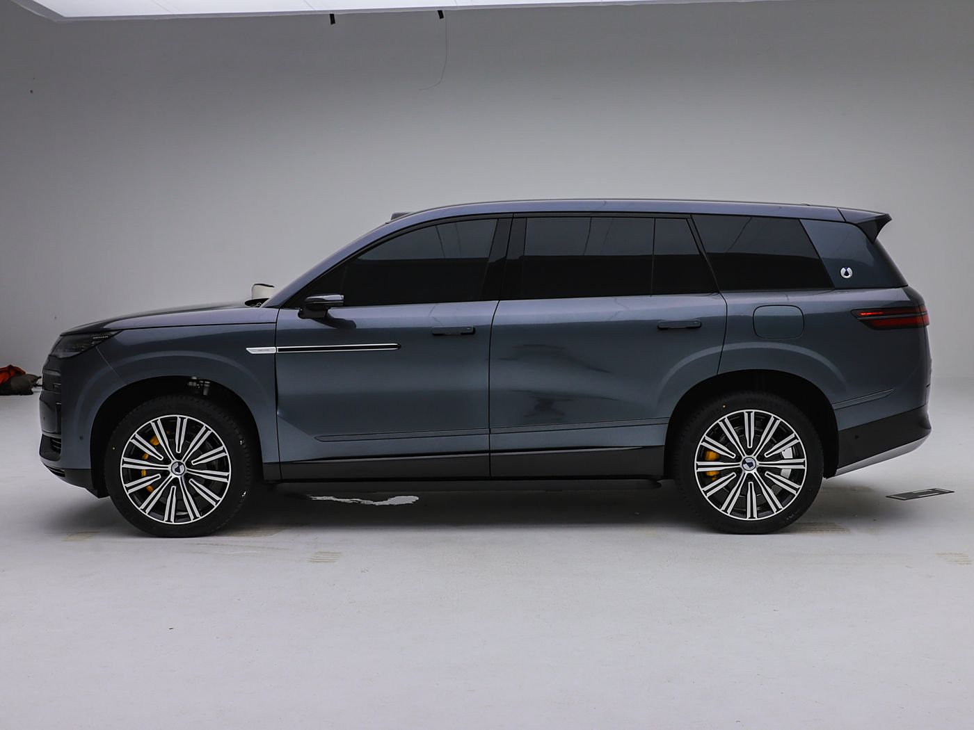 Denza N9 2026 Premium Trim