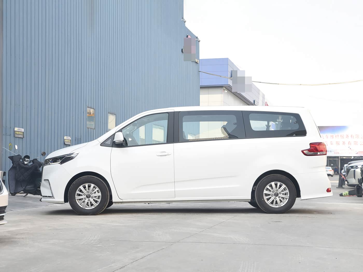 Saic Maxus 2025 G10 2.0L Manual Value Edition (Gasoline, 7-Seater）