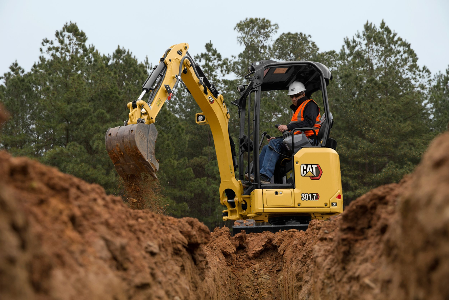 CAT 301.7 EXCAVATOR