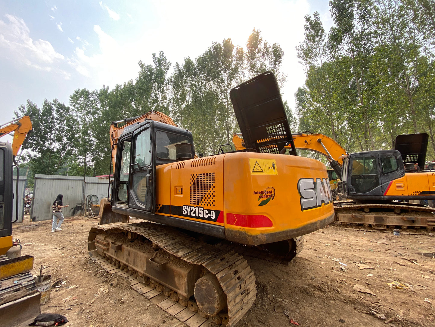 USED SANY SY215C-9 EXCAVATOR