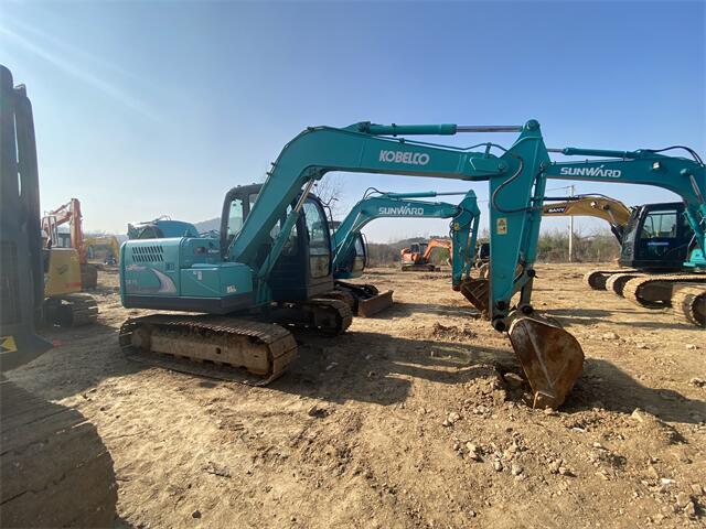 USED KOBELCO SK75 EXCAVATOR