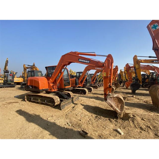 USED DOOSAN DX80 EXCAVATOR