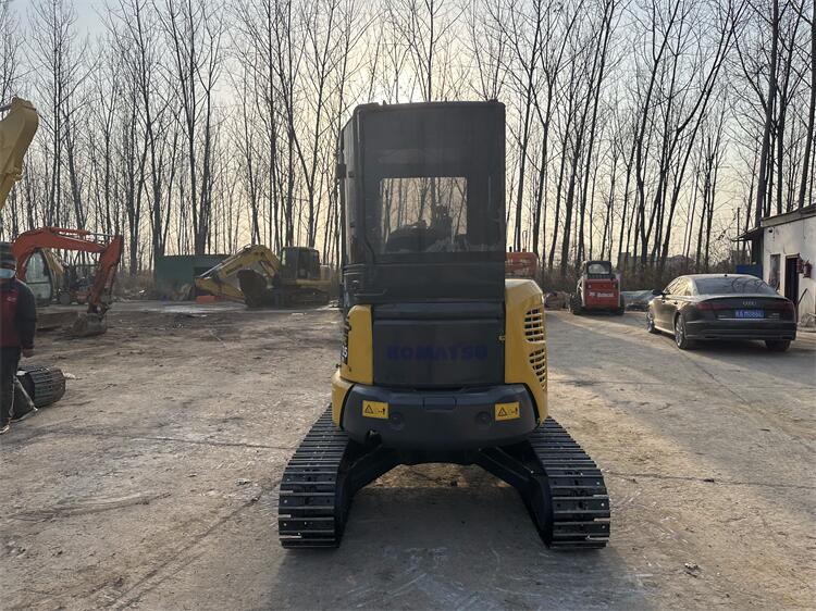 USED KOMATSU PC35 EXCAVATOR