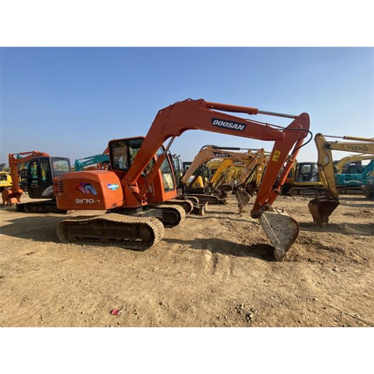 USED DOOSAN DH70-7 EXCAVATOR