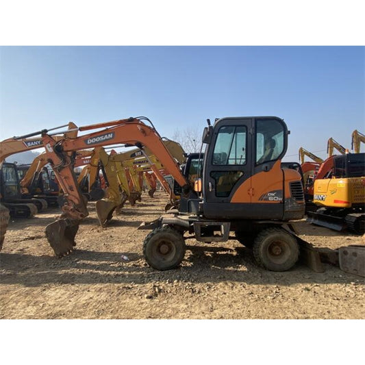 USED DOOSAN DX60W EXCAVATOR