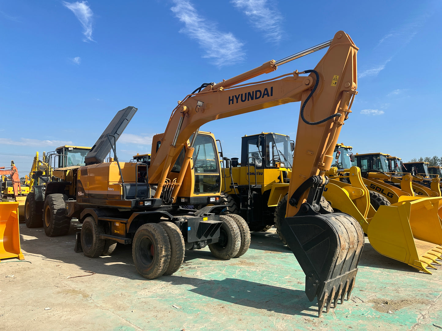 USED HYUNDAI 150W-9 WHEEL EXCAVATOR