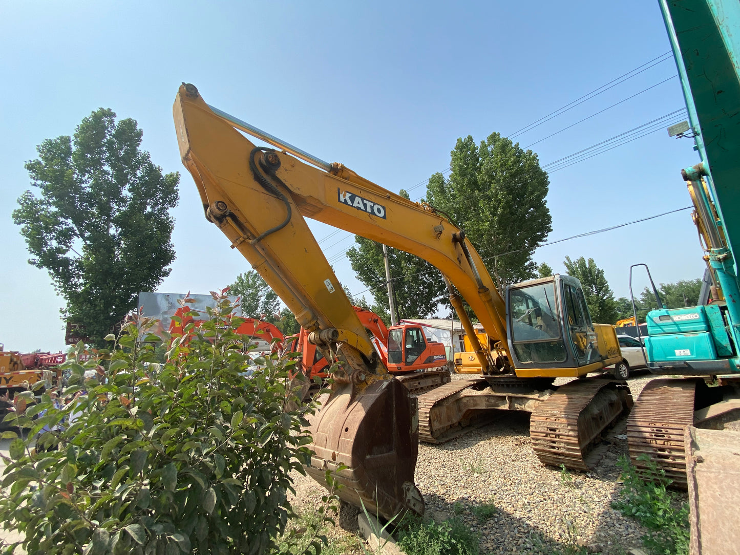 USED KATO HD1023R EXCAVATOR