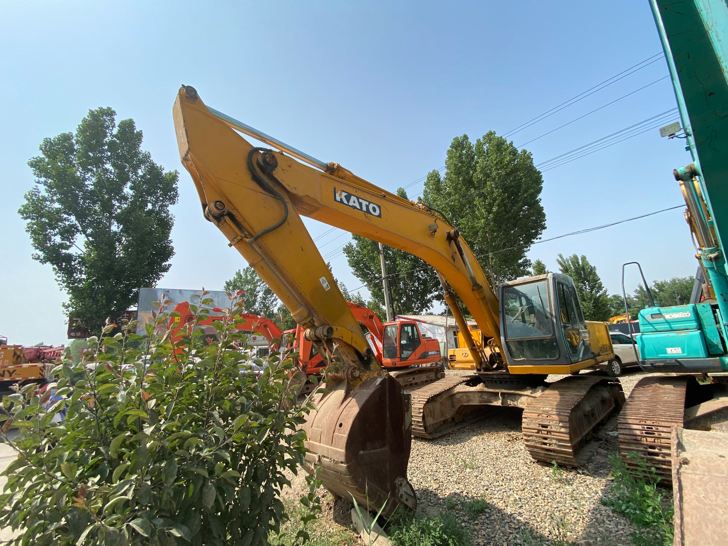 USED KATO HD1023R EXCAVATOR