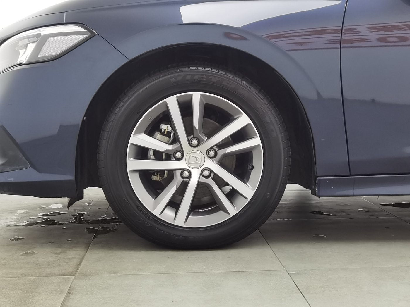 Used Honda Civic 2022 1.5T 240TURBO CVT Sporty Edition side view for China car export