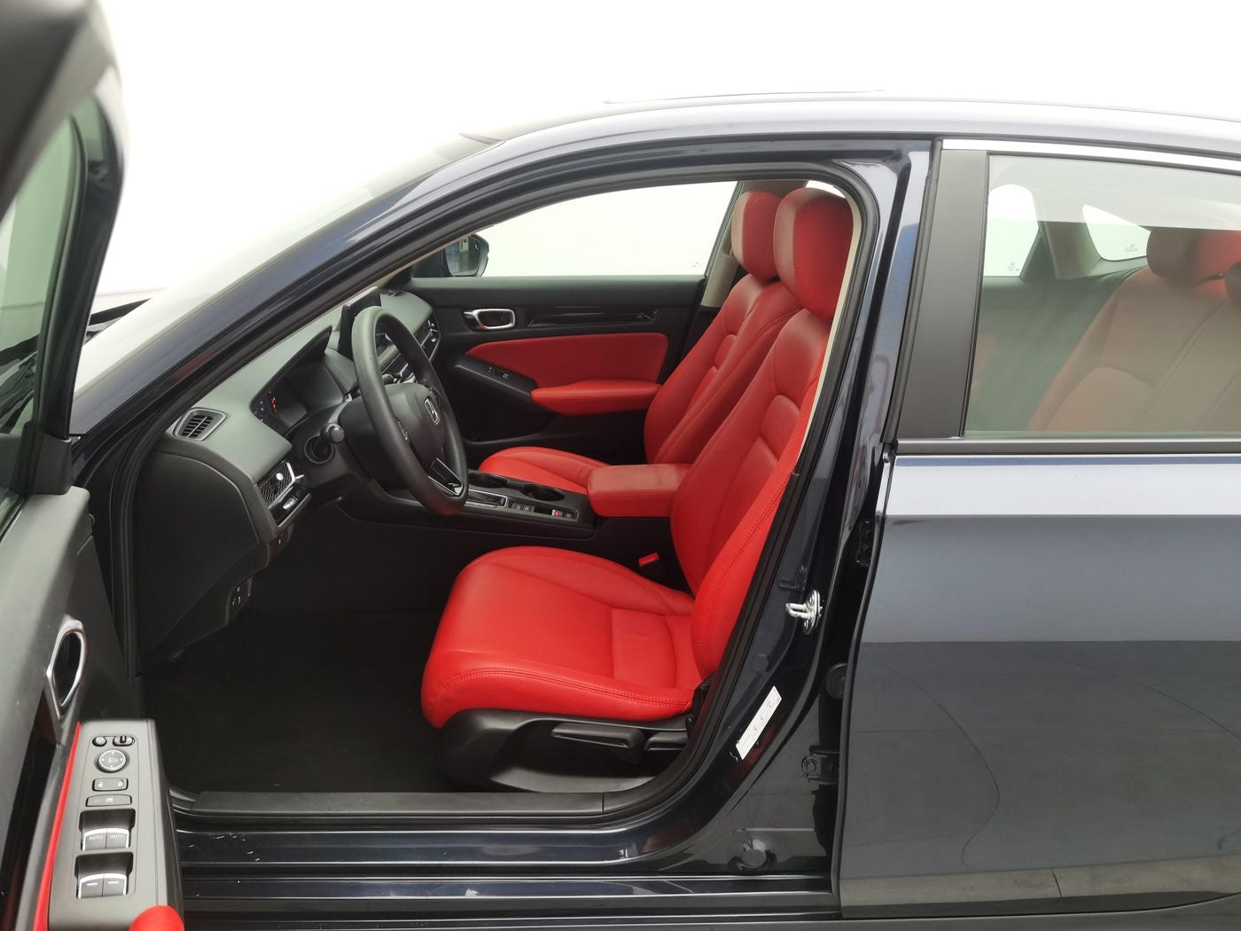 Used Honda Civic 2022 1.5T 240TURBO CVT Sporty Edition dashboard view for China car export