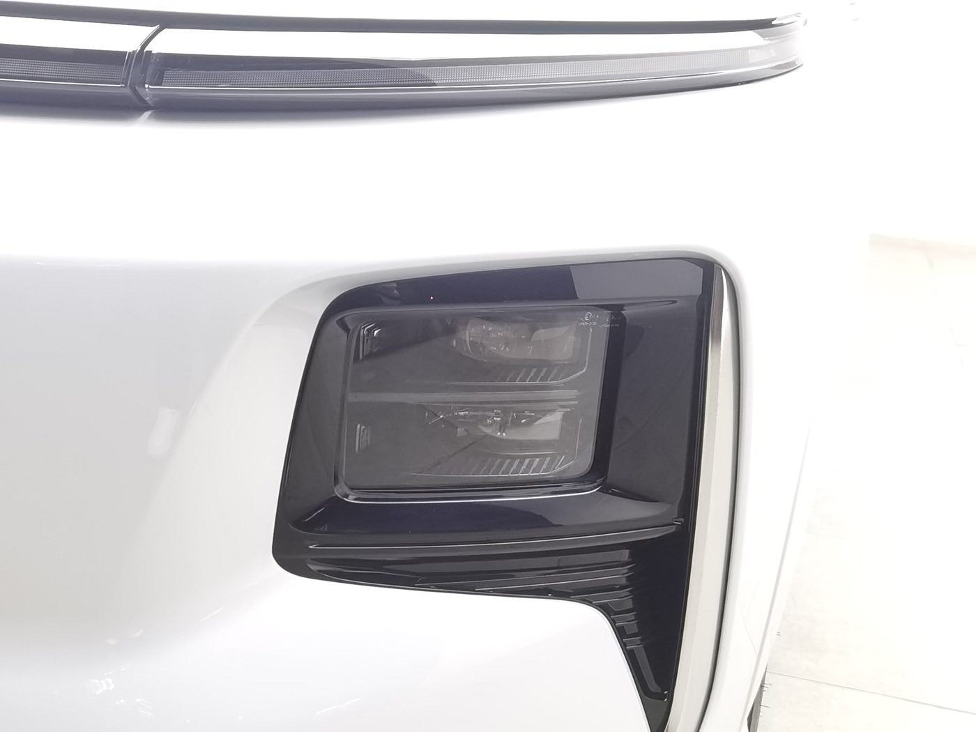 Used Jetour Shanhai L9 2025 1.5TD 2DHT Flagship 6-seater Plug-in Hybrid front view for China car export