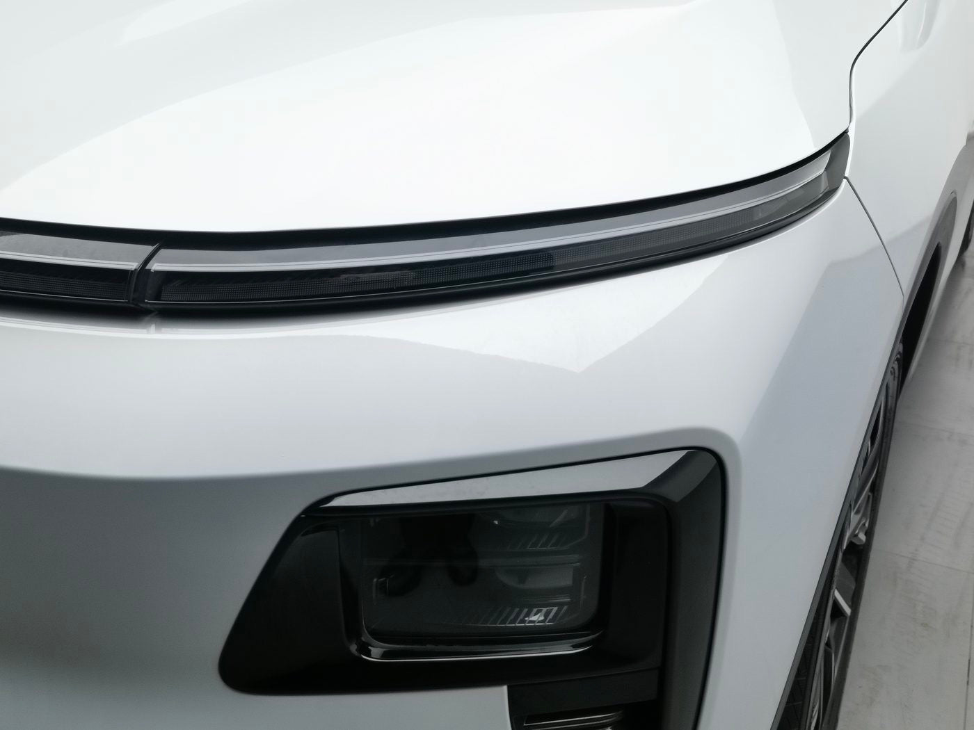 Used Jetour Shanhai L7 2024 1.5T 120km ULTRA 7-seater Plug-in Hybrid front view for China car export