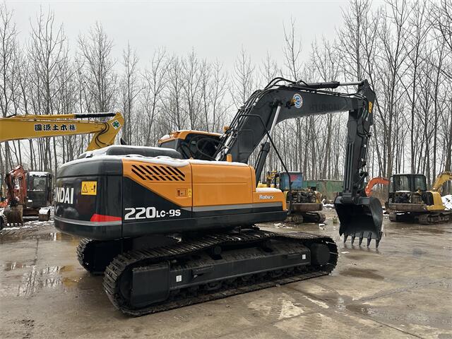 USED HYUNDAI R220LC-9S EXCAVATOR