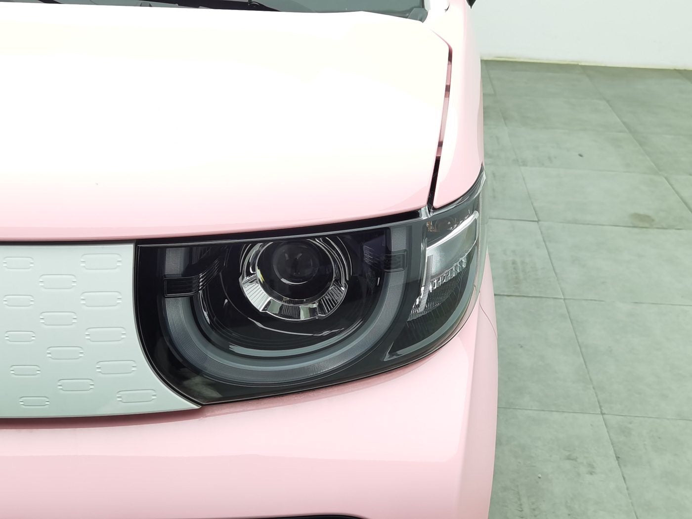 Used Chery eQ1 Ice Cream 2022 "Peach Joy" Pure Electric front view for China car export