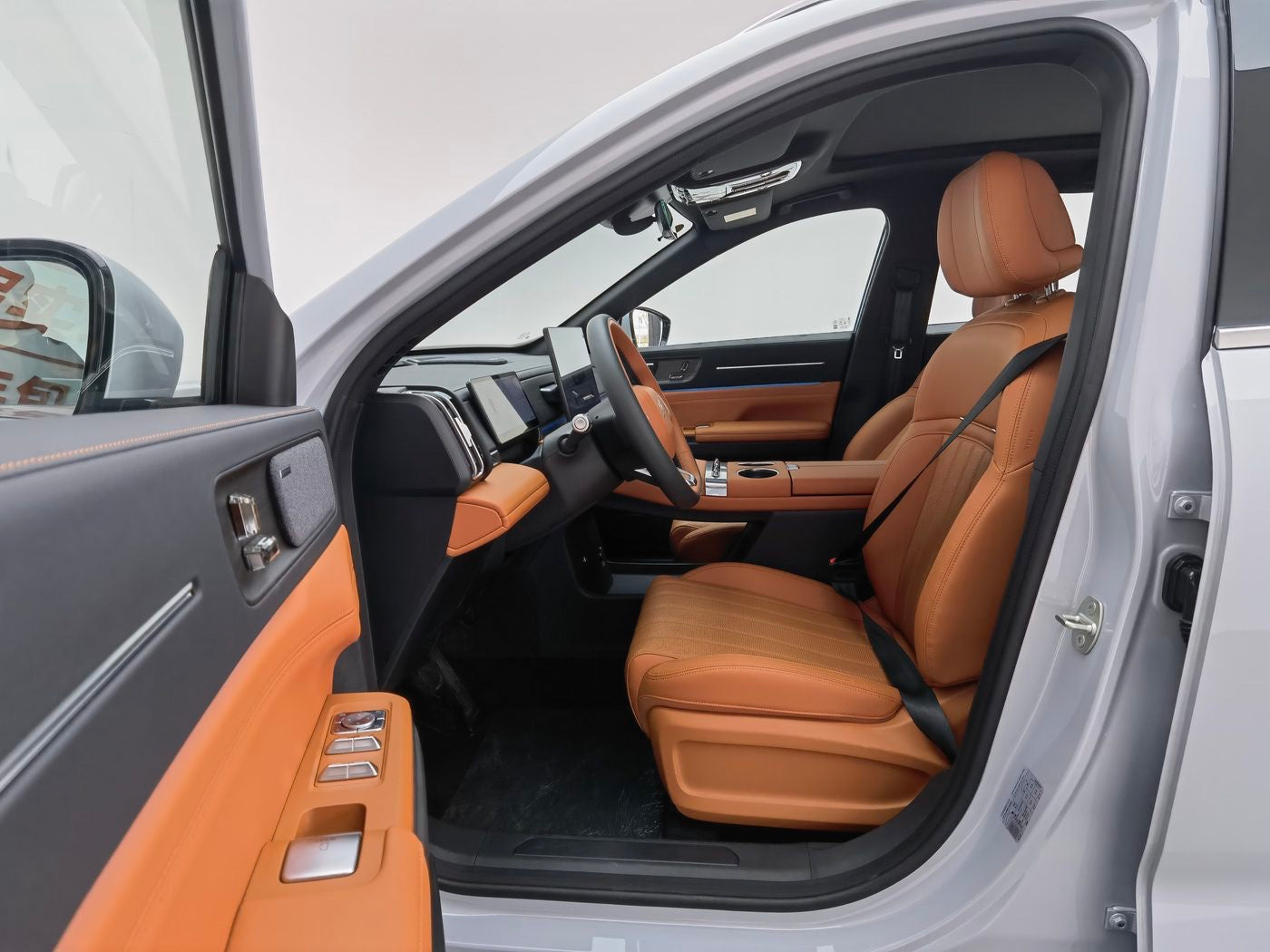 Used Jetour Shanhai L7 PLUS 2025 1.5T 220KM Luxury Edition 7-seater dashboard view for China car export