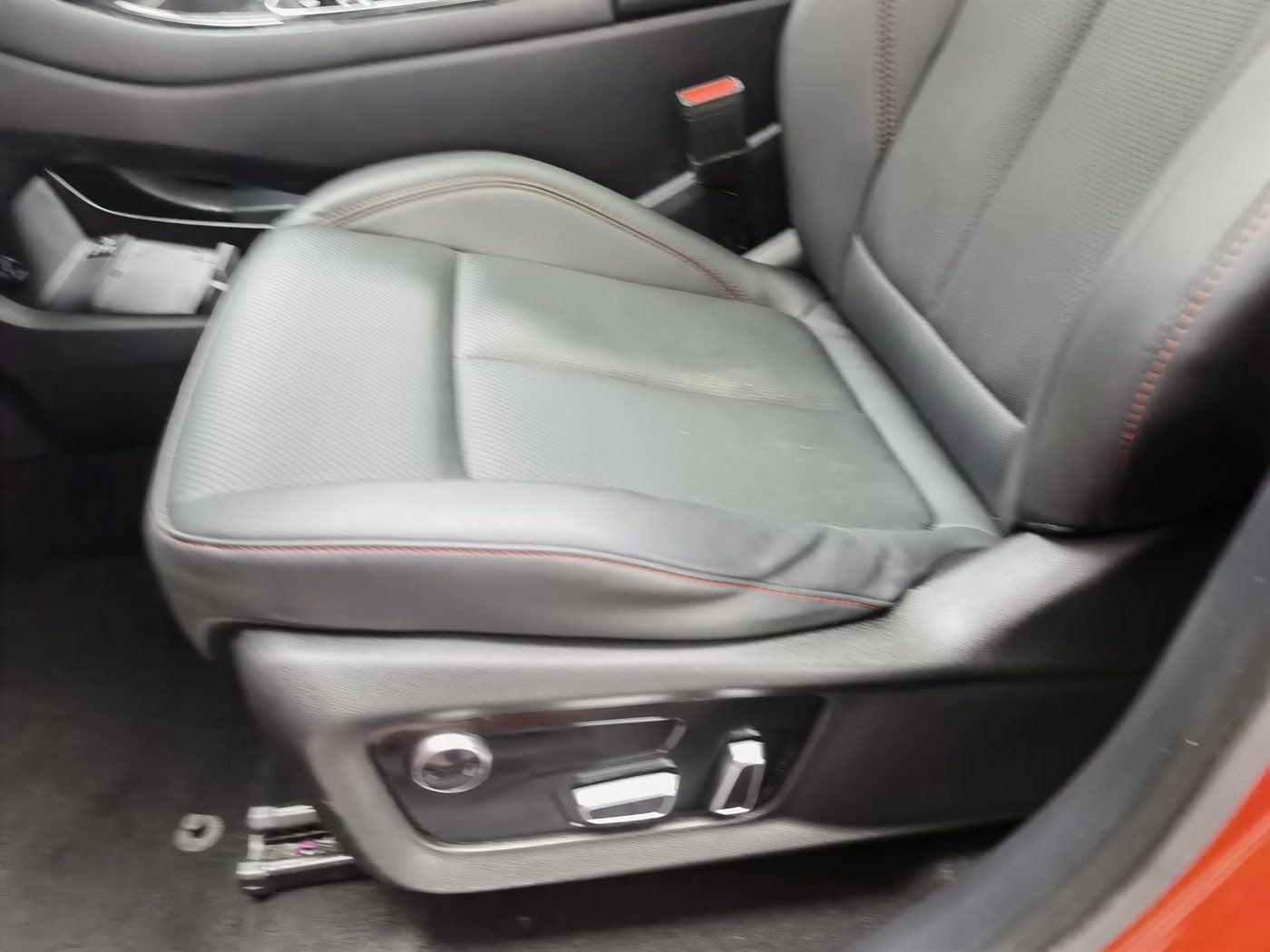 Used Dongfeng Forthing T5 EVO 2021 1.5TD DCT Diamond Edition cargo space for China car export