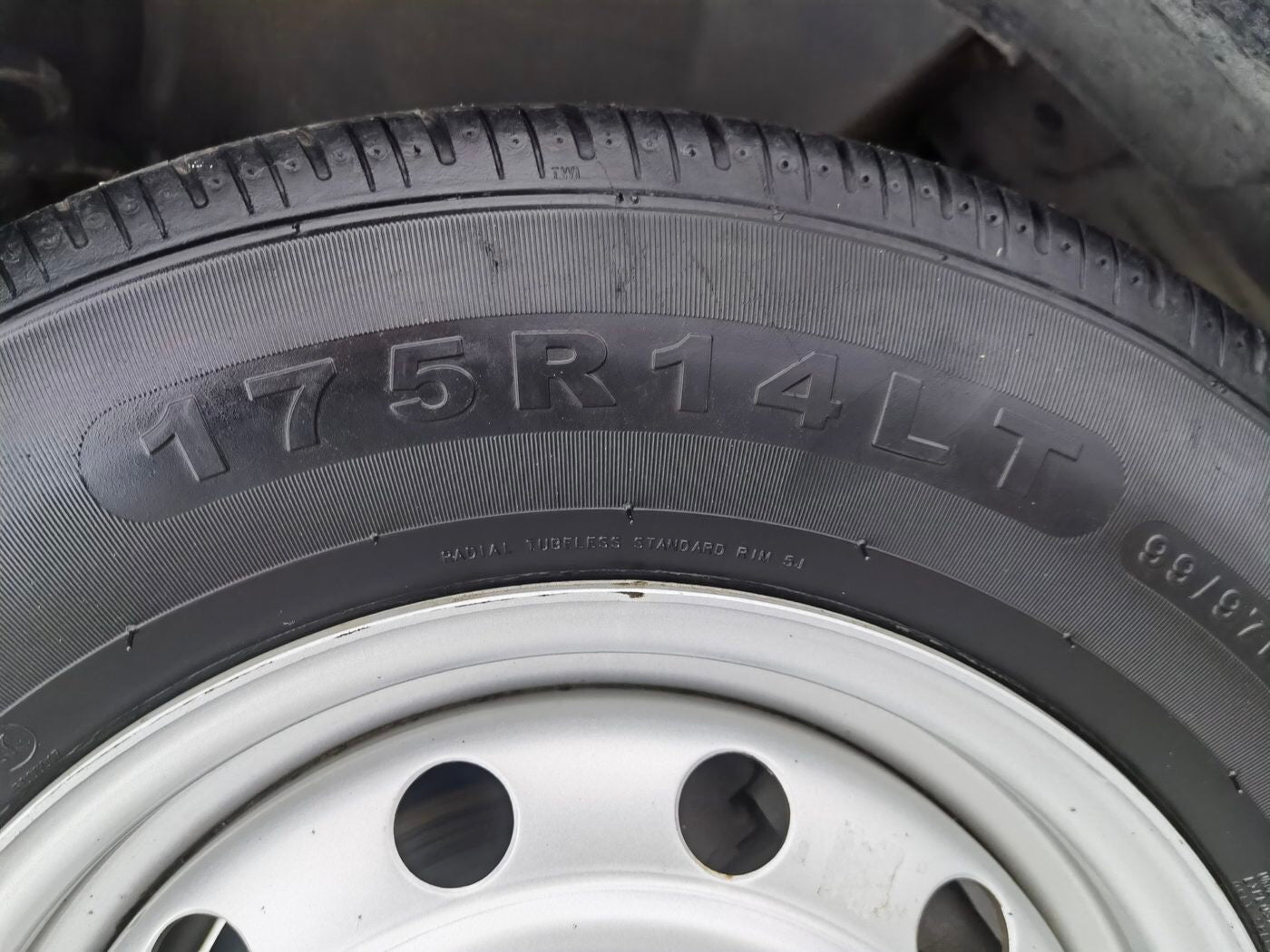 Used Foton Xiangling V, 2018 Model, 1.5L Naturally Aspirated (DAM15R), 5-speed Manual, 3.05m Single-row Box Van, 2-seat Mini Truck, Gasoline.