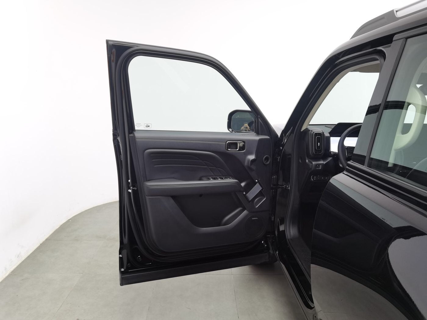Used Haval Raptor/Menglong PHEV, 2024 Model, 1.5T Hi4 I 145km Cross Edition rear view for China car export
