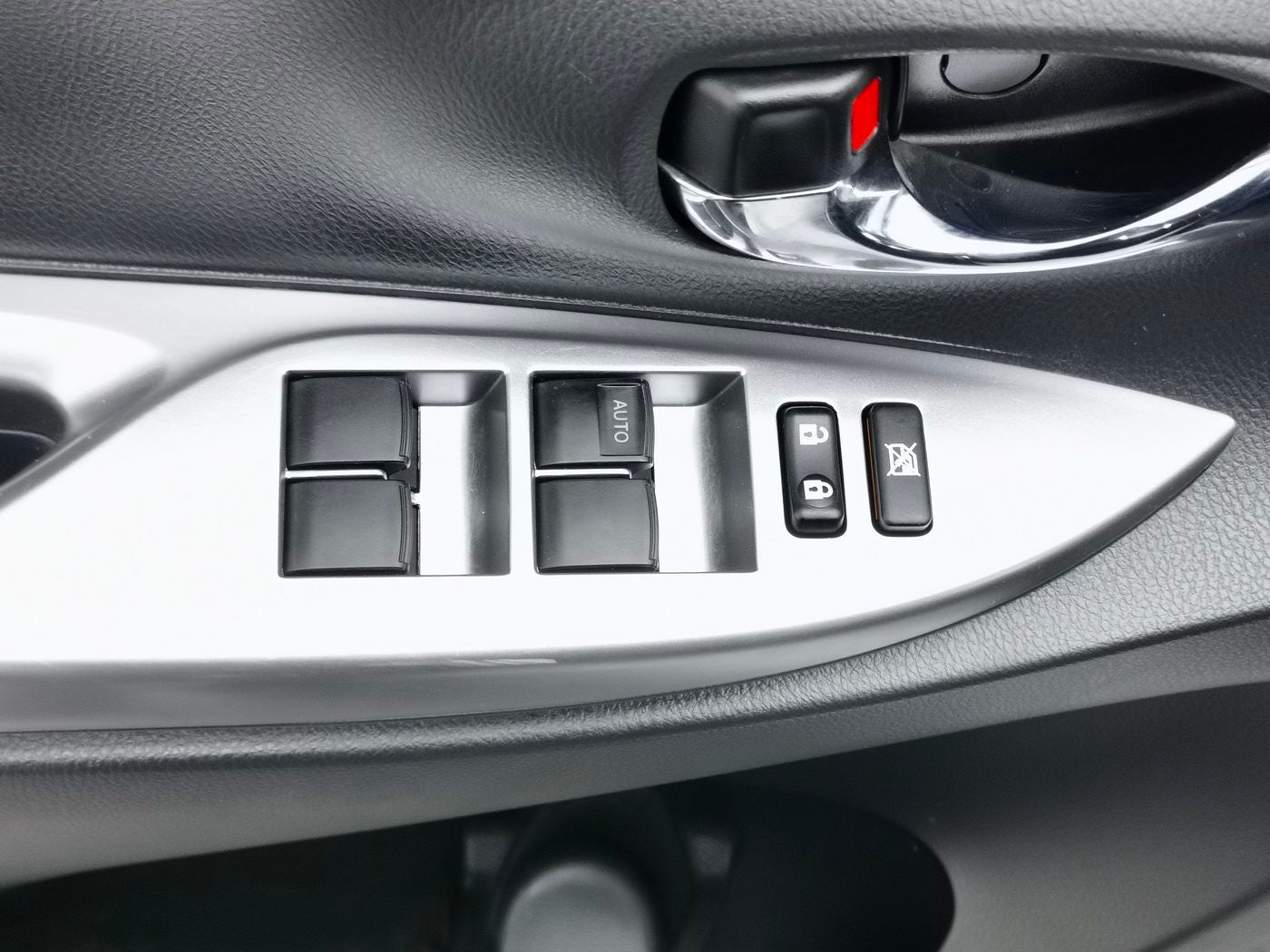 Used Toyota YARiS L Zhixuan 2019 Model 1.5L G Dynamic Sunroof Version rear view for China car export