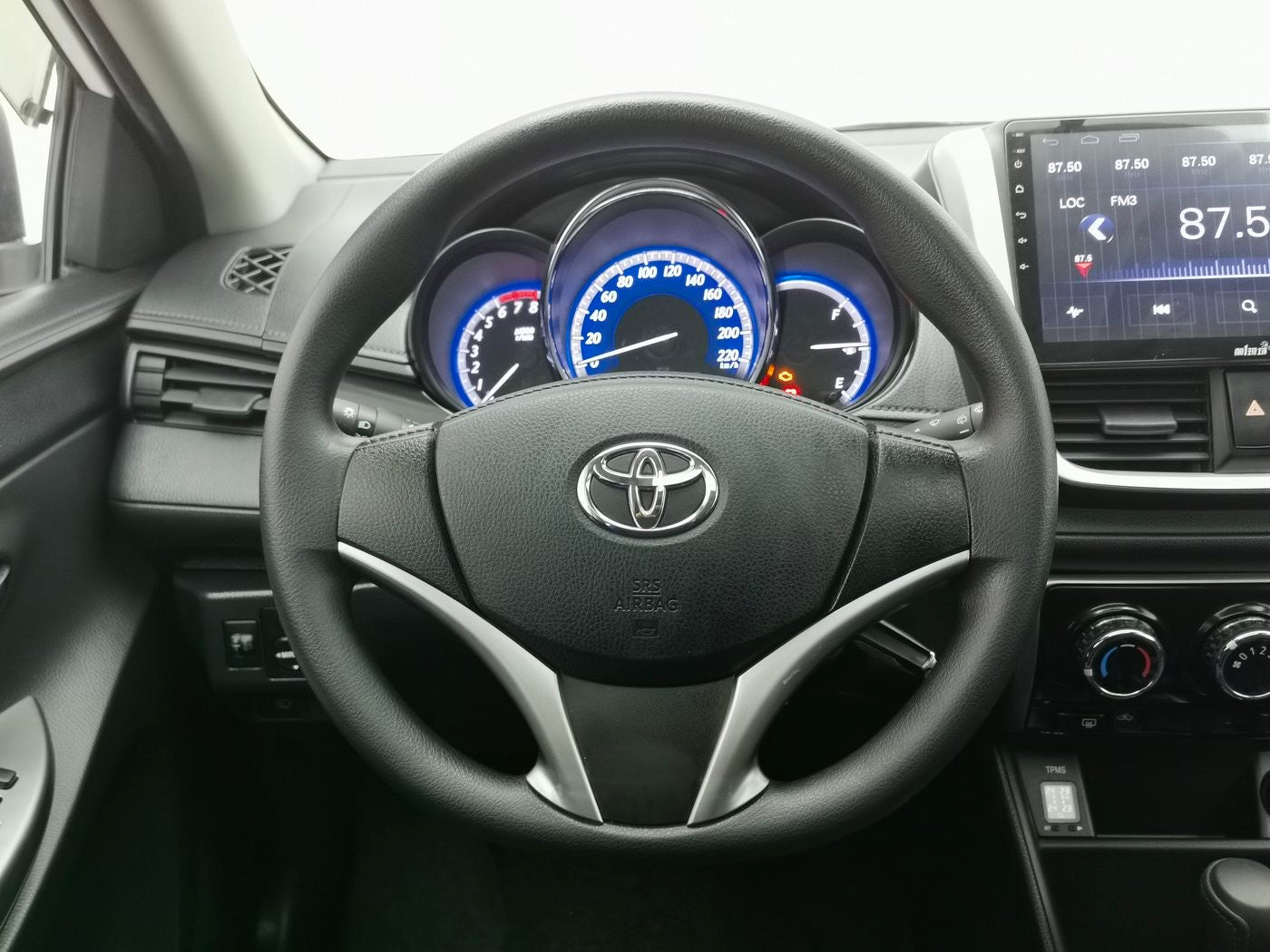 Used Toyota YARiS L Zhixuan 2019 Model 1.5L G Dynamic Sunroof Version cargo space for China car export