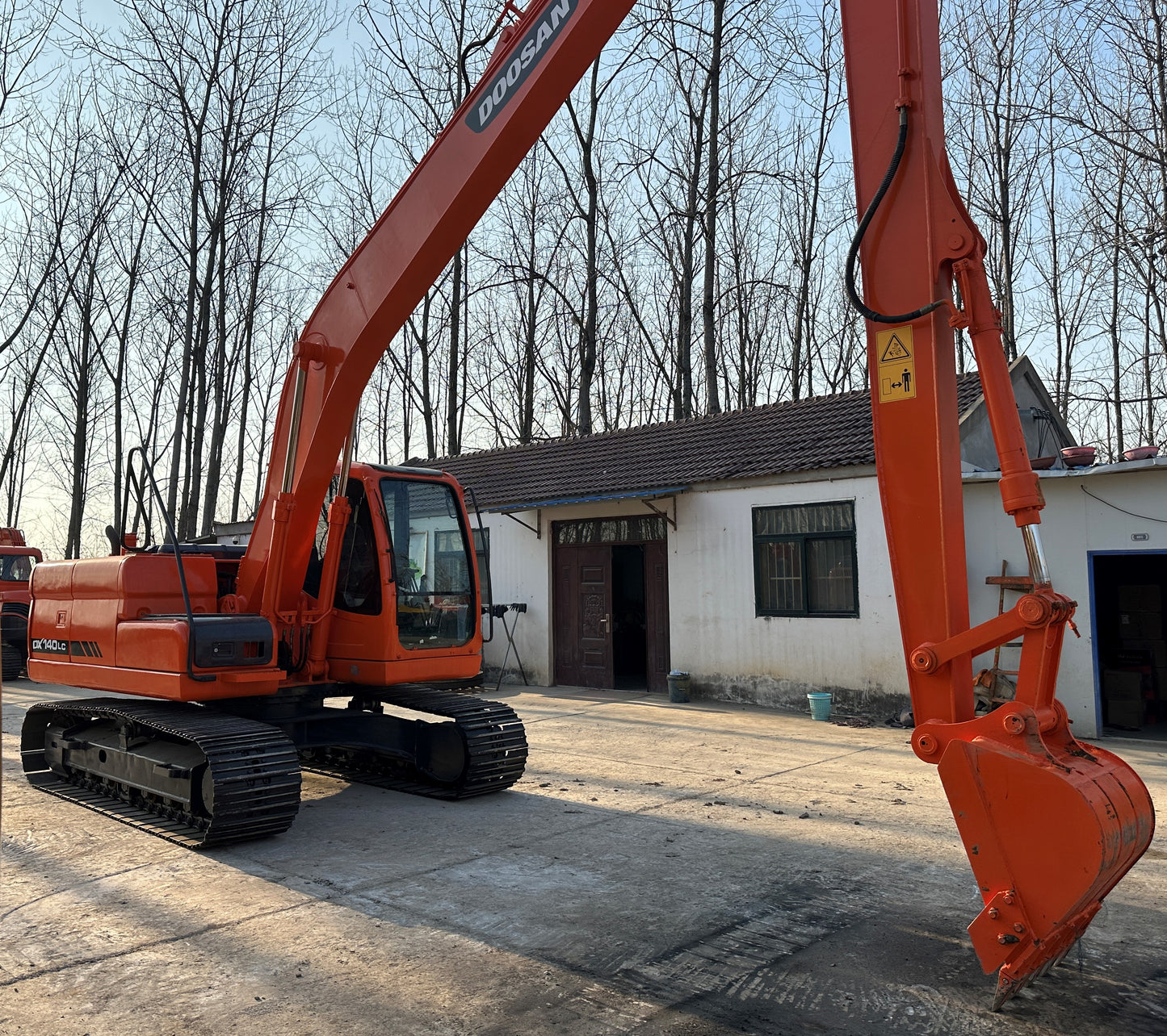 USED DOOSAN DX140lc EXCAVATOR